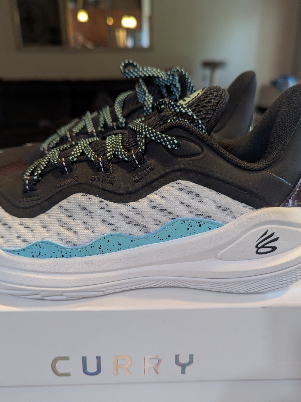 Nike Curry Size 7Y Or 8.5 Women NIB